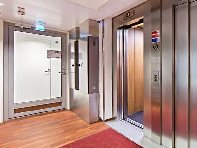 赫尔辛基隆洛丁街欧美纳酒店 赫尔辛基