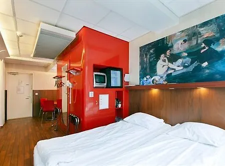 Hotel Omena Loennrotinkatu 3*