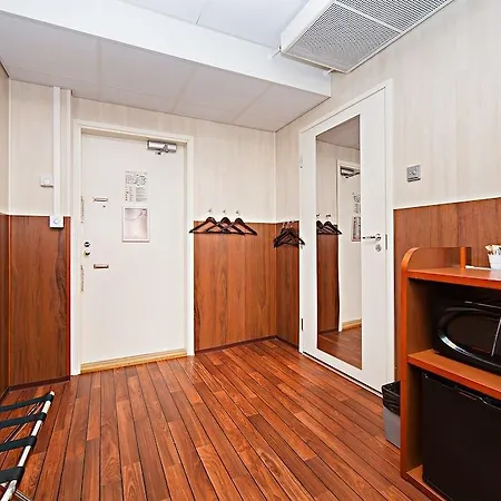 Omena Loennrotinkatu 3* Helsinki