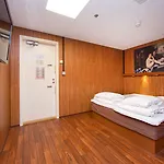 赫尔辛基隆洛丁街欧美纳酒店