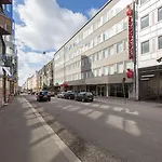 赫尔辛基隆洛丁街欧美纳酒店 酒店