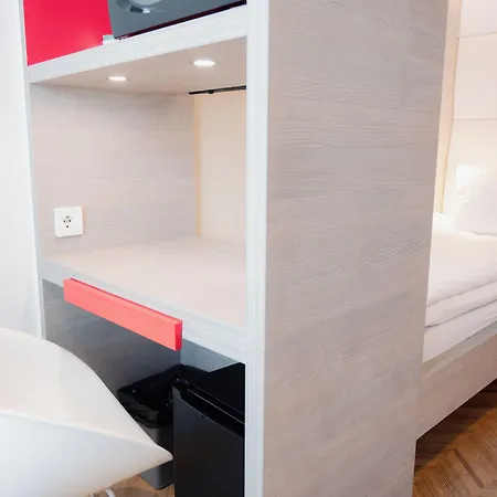 Hotel Omena Loennrotinkatu 3*
