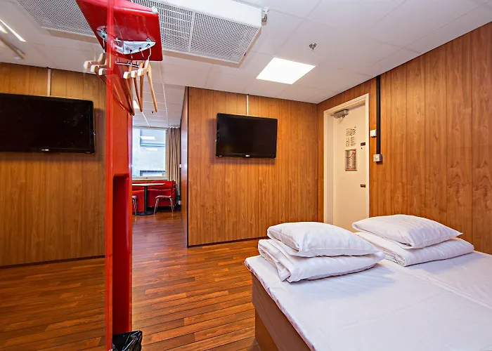 Hotel Omena Loennrotinkatu 3*